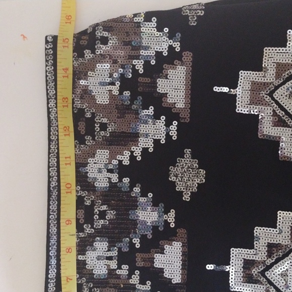 Express mini skirt with Aztec designs in three shades of sequins size S - Picture 4 of 6